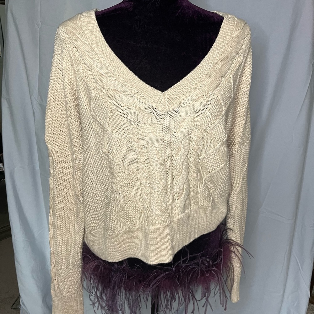 Cabi Cropped Cable Pullover Size Medium - image 2